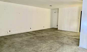 Imagem 7: Casa para venda possui 214 metros quadrados com 6 quartos em Meireles - Fortaleza - CE