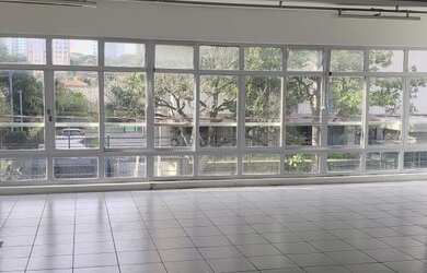 Imagem 4: Prédio Comercial 100% Renovado na Chácara Santo Antônio