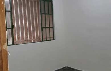 Imagem 4: Alugo casa um quarto sala cozinha banheiro área coberta