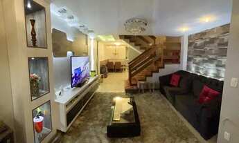 Imagem 2: Casa finamente mobiliada no centro de Canela - 210m2