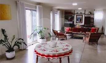 Imagem 2: Apartamento três Dormitórios Centro