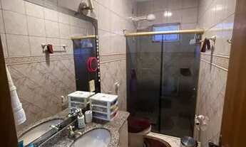 Imagem 2: Casa para venda possui 220 metros quadrados com 3 quartos em Jardim Novo Mundo - Goiânia