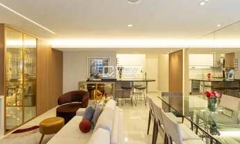 Imagem 6: Apartamento Luxuoso Totalmente Reformado e Mobiliado com Projeto de Interior Exclusivo!