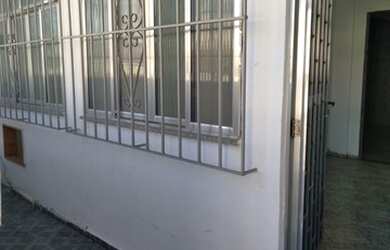 Imagem 2: ÓTIMA CASA TÉRREO COM SALA, 2 QUARTOS C/ ESTACIONAMENTO NA FRENTE