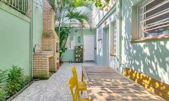 Imagem: Uma casa com história em rua particular