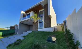 Imagem 2: Sobrado de alto padrão com 5 suítes para alugar no Alphaville II em SJCampos