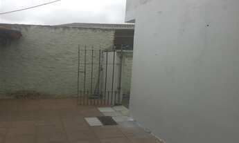 Imagem 2: 01 quarto, sala, cozinha, wc e quintal