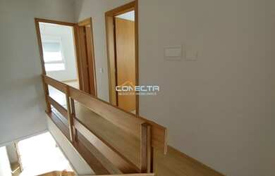 Imagem 4: Sobrado para venda tem 171 metros quadrados com 3 quartos no Colina Sorriso - Caxias do Su