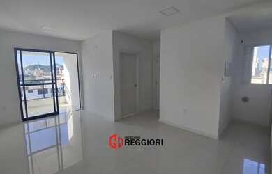 Imagem 3: APTO 2 DORM COM 2 VAGS NAÇÕES BAL CAMBORIU