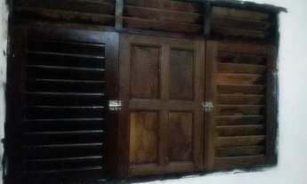 Imagem 2: Porta com forra. Janela e portão vende-se