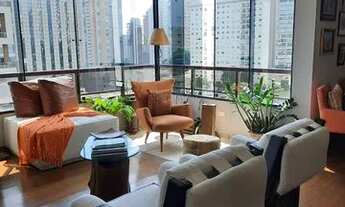 Imagem: Apartamento Venda 3 Dormitórios - 247 m²