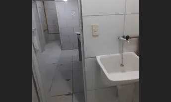 Imagem 2: Centro Gamboa Lojas com 35 e 60 metros metros R$ 800,00 e R$ 1.300,00