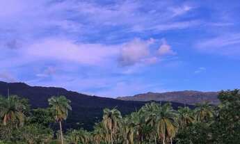 Imagem 3: Sítio para aluguel de temporada com cachoeira particular