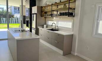 Imagem 5: Casa Alto Padrão Condomínio Fechado. Campeche