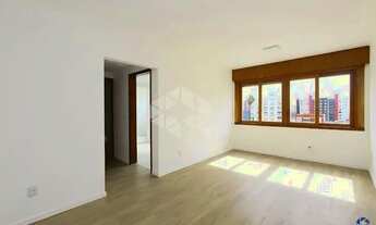 Imagem 2: Apartamento 2 dormitórios e garagem coberta no Menino Deus