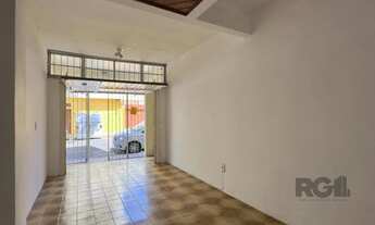 Imagem 7: CASA COM 4 DORMITÓRIOS E PÁTIO COM CHURRASQUEIRA NO CENTRO HISTÓRICO