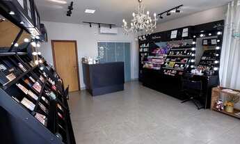 Imagem: LOJA DE MAQUIAGEM COMPLETA - PORTEIRA FECHADA