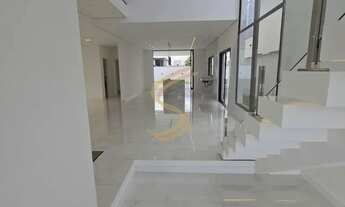 Imagem 5: Casa Alto Padrão no Condomínio Macaúbas: 4 Suítes, Piscina e Solar