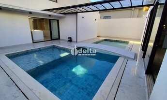 Imagem: Casa no condomínio Alphaville disponível