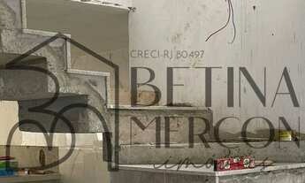 Imagem 1: VENDE Excelente Casa Duplex com 3 quartos 1 suíte com closet no Vale das Palmeiras. Macaé