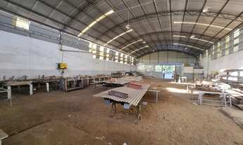 Imagem 4: Galpão com 800m², 1 escritório de 20 m² + vestiário c/ chuveiros