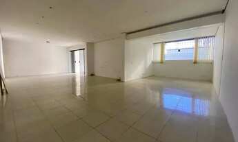 Imagem 3: Casa duplex para alugar em Candeias com 04 quartos sendo 01 Suíte!