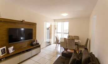 Imagem 2: Apartamento para Aluguel - Fernão Dias, 3 Quartos, 71 m2