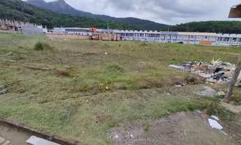 Imagem 7: Terreno pronto para construção no