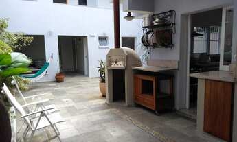 Imagem 4: Vendo Sobrado alto padrão, 3 suítes, 3 vagas, sauna,Hidromassagem, forno de pizza e lenha