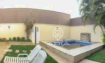 Imagem: Casa térrea com 3 dormitórios e piscina