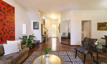 Imagem 4: Casa de condomínio com 5 suítes, jardim e churrasqueira. Perto do metrô