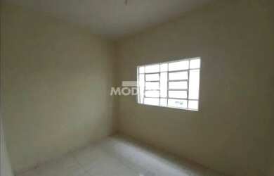 Imagem 2: Casa em Colônia Residencial para locação Bairro Martins