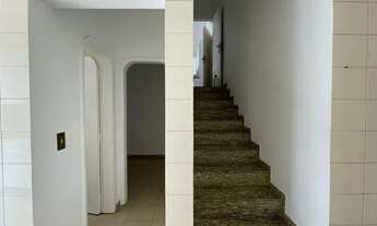 Imagem 7: Casa para aluguel possui 680 metros com 4 quartos sendo 4 suítes