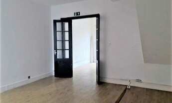 Imagem 3: LOCAÇÃO - SOBRADO COMERCIAL 3 DORMS DUAS SALAS 138 M2 DE ÁREA ÚTIL 01 VAGA!!!