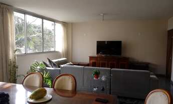 Imagem 6: AMPLO e ENSOLARADO em rua tranquila