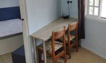 Imagem 6: Alugo Kit net no Bairro Saco Grande. Suíte, cozinha e área de serviços