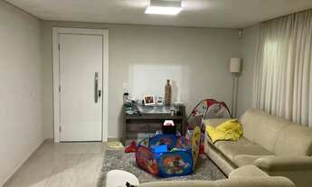 Imagem 2: Excelente sobrado triplex em Santa Felicidade