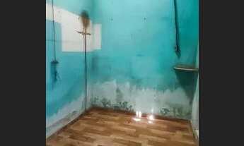 Imagem 2: Casa vazia Casa com 2 dormitórios