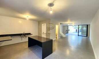 Imagem 5: Casa de condomínio para venda tem 320 metros quadrados com 5 quartos