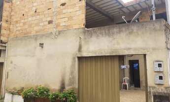 Imagem 1: Vendo casa de dois andares