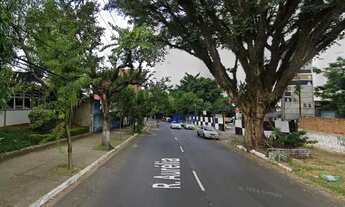 Imagem 3: Terreno de 737 m2 com frente de 20 metros próximo Rua Heitor Penteado e Cerro Corá