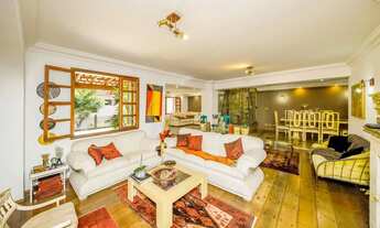 Imagem 2: Casa com conforto e lazer de sobra no Vale do Ipê para venda