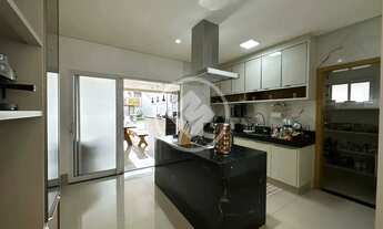 Imagem 6: Casa térrea, 4 suítes, amplo quintal gramado com piscina no Condomínio do Lago. codigo: 12