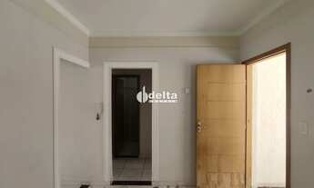 Imagem 2: Casa com 2 quartos disponível para locação no bairro Saraiva em Uberlândia-MG