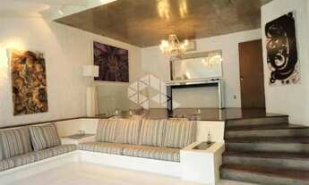 Imagem 5: Casa com pátio e piscina no bairro Tristeza próximo a Orla do Guaíba