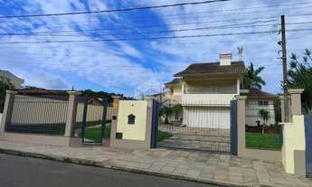Imagem 3: Casa de alto padrão, com amplo terreno no bairro Rui Barbosa