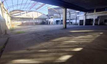 Imagem 2: Prédio Comercial com galpão para alugar em Bonsucesso