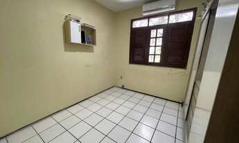 Imagem 5: Casa para venda possui 371 metros quadrados com 4 quartos