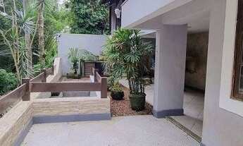 Imagem 2: Casa de 4 quartos com suíte master e closet - 2 vagas na Vila Progresso - Niterói - RJ