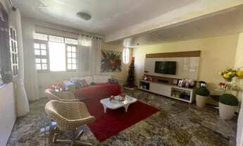 Imagem 6: Casa para venda possui 371 metros quadrados com 4 quartos